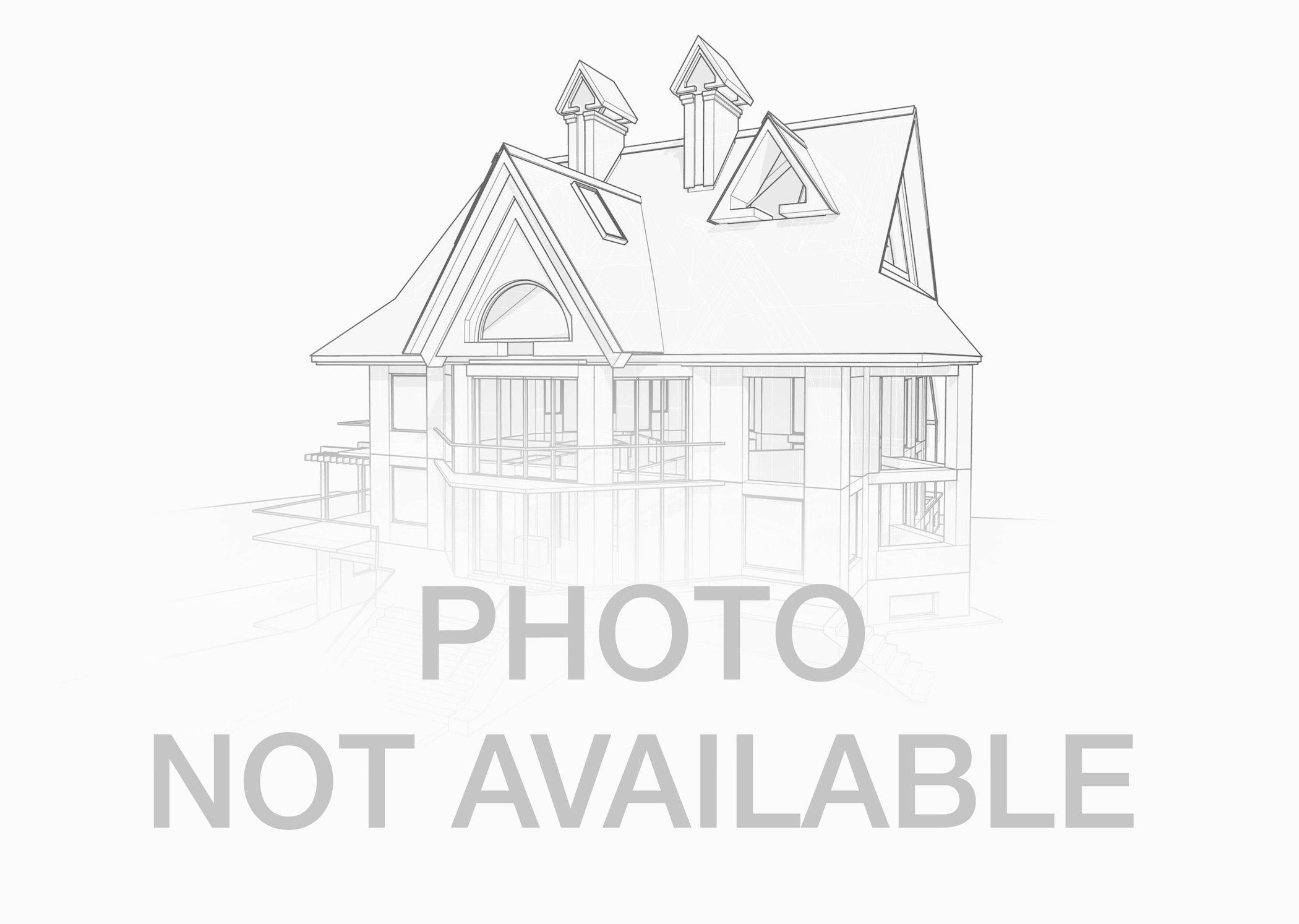 902 E Main Street 